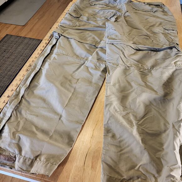 REI 14 Petite Khaki Nylon Convertible Pants Zip Pocket Belted 32" Waist - Picture 15 of 16